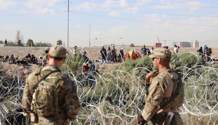 La Operación Lone Star reduce los cruces ilegales hacia Texas en un 74%