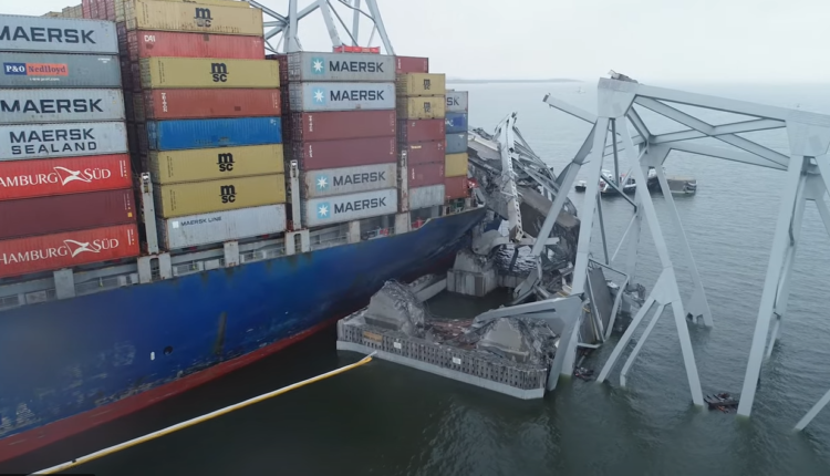 Carguero que chocó contra puente de Baltimore fue sometido a mantenimiento, dicen funcionarios