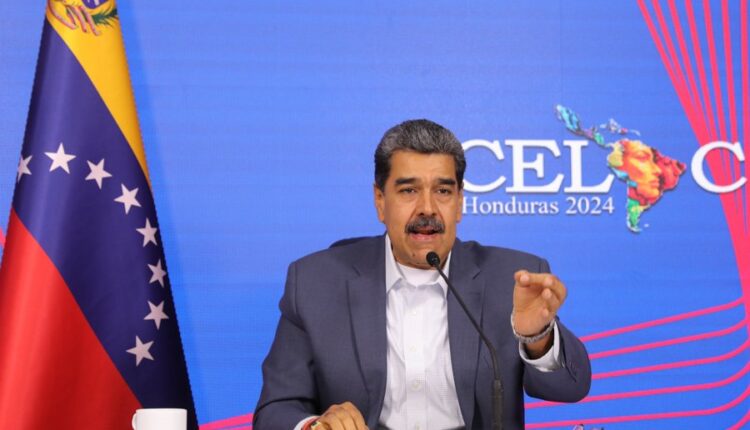 Venezuela ordena el cierre de su embajada y consulados en Ecuador