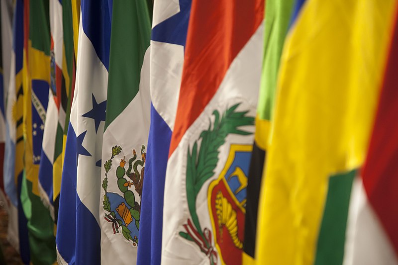 Aspiraciones territoriales, tomas de embajadas y una retahíla de insultos, ¿está en crisis la diplomacia en América Latina?