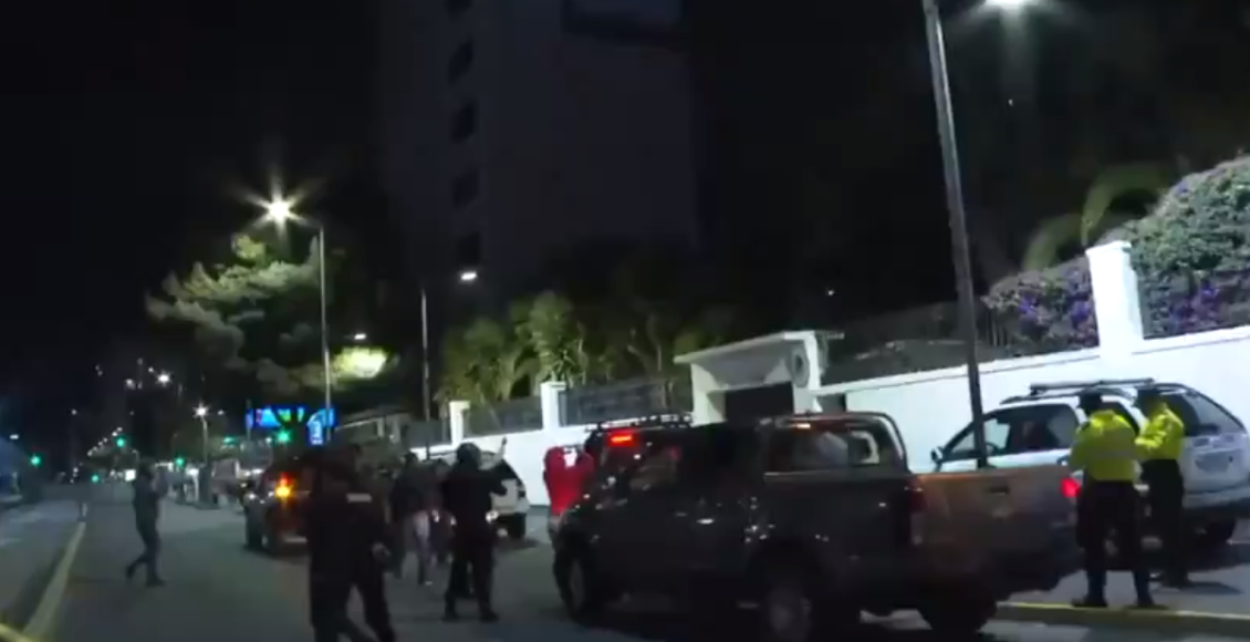 EEUU reitera rechazo a las "acciones erróneas" de Ecuador en la embajada de México