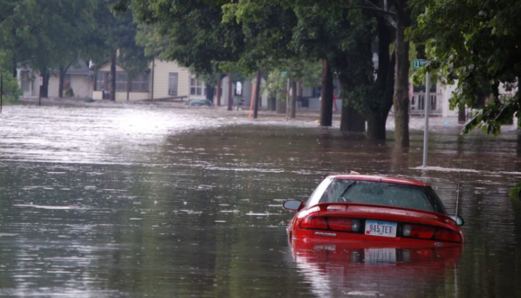 Parson firma orden que extiende la declaración de emergencia por posibles inundaciones del río Missouri