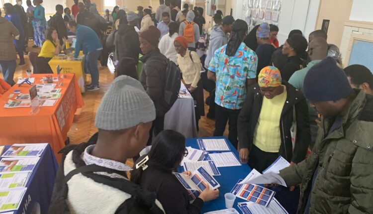 Alcalde de Nueva York: Urge presionar al Congreso para que agilice permisos de trabajo para migrantes