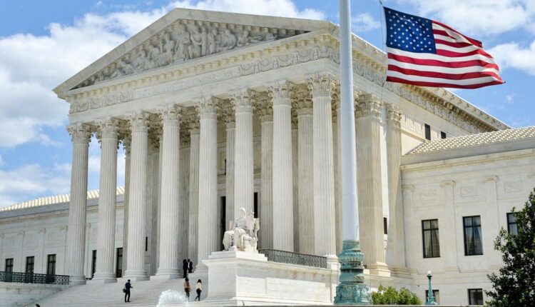 Trump insiste ante la Corte Suprema para restringir la ciudadanía por nacimiento