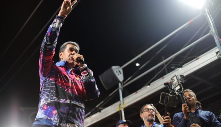 Maduro advierte que de su victoria depende que en Venezuela no haya “un baño de sangre”