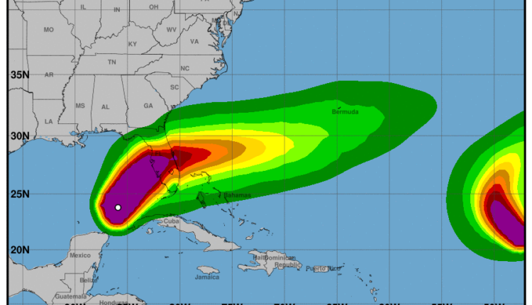 Milton amenaza con ser el peor huracán de la historia en Florida: Ordenan evacuaciones masivas