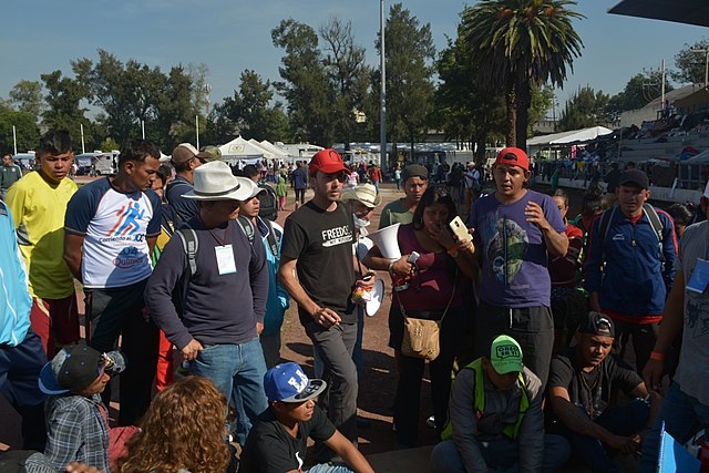 Aumentan caravanas de migrantes en el sur de México