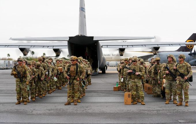 Fuerza fronteriza de Texas intensifica despliegue con más de 400 soldados