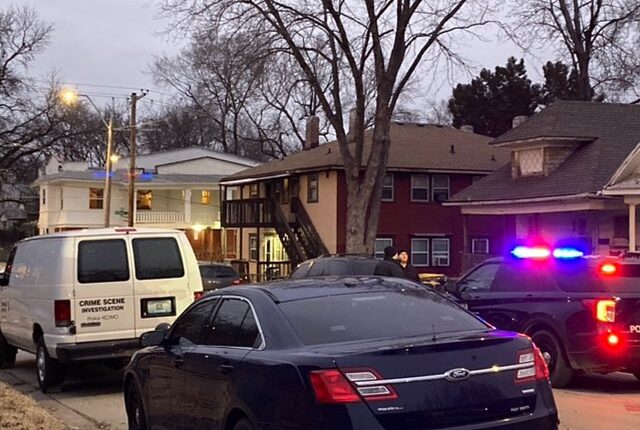 Hombre muere tras ser apuñalado en Kansas City: Madre bajo custodia