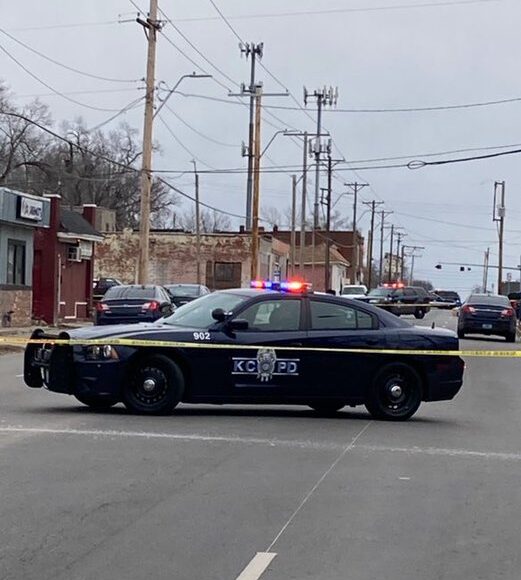 Policía de KC, Missouri, se enfrentó en tiroteo y sospechoso fue detenido