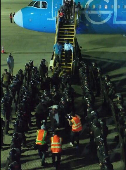 Denuncian “campos de concentración” y abusos contra migrantes venezolanos en El Salvador